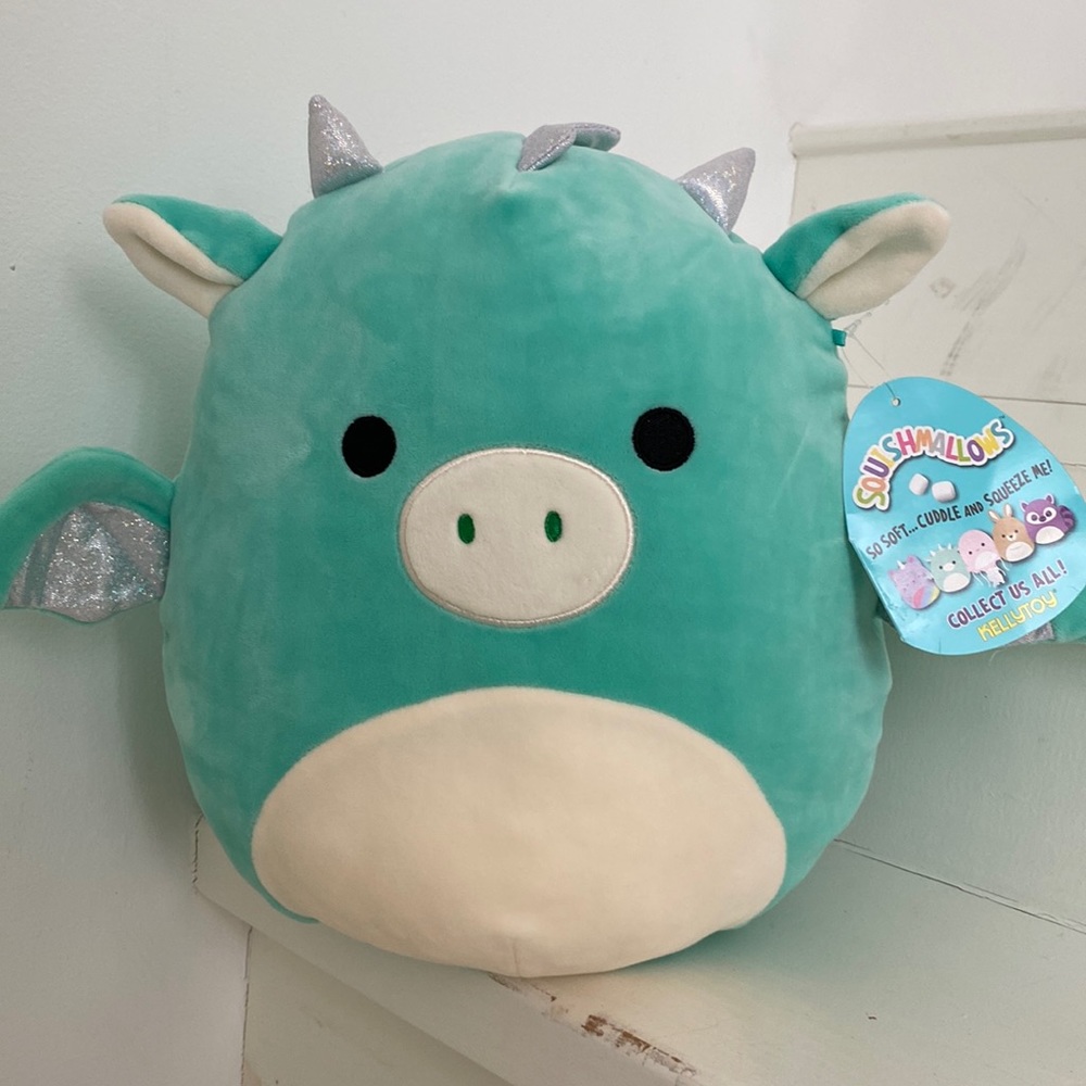 Original Squish-mellow. Medium sized. With tags. Perfect for holding.